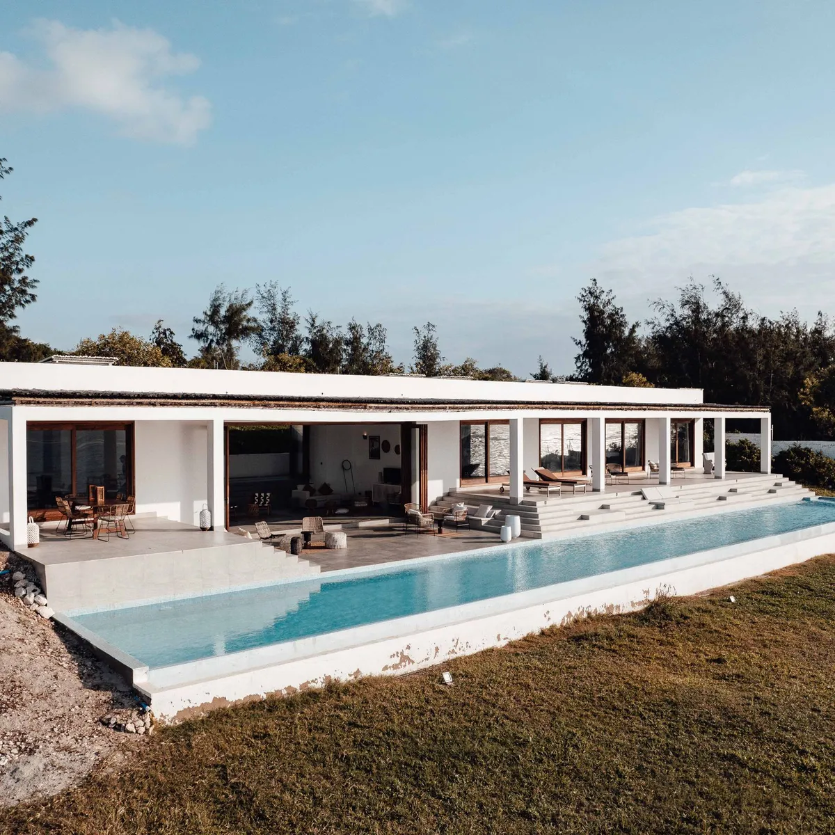 Villa de diseño con piscina infinity